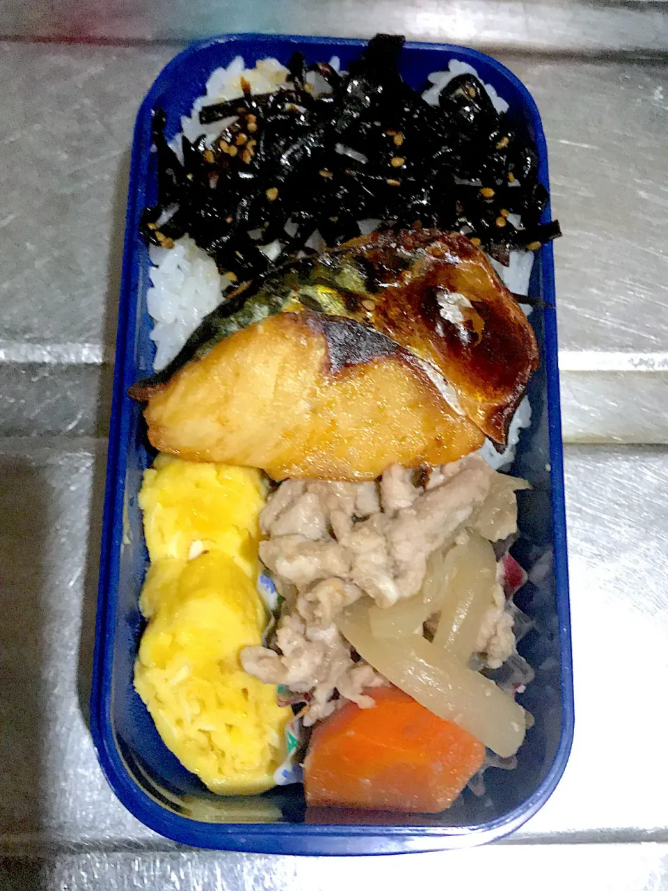 鯖と肉じゃがのお弁当♪|こーやさん