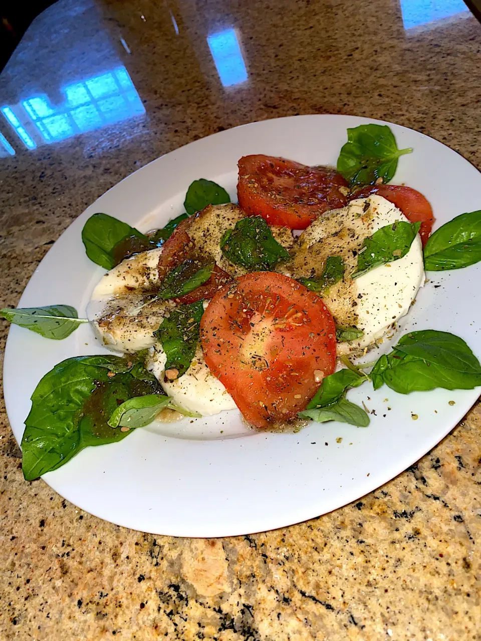 Mozzarella basil Tomato|Tawanjaさん