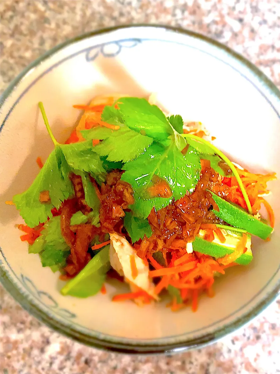 にんじんと蒸し鶏のサラダ|清水家の食卓さん