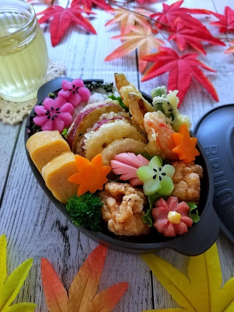 Snapdishの料理写真:唐揚げ弁当|sugar beansさん