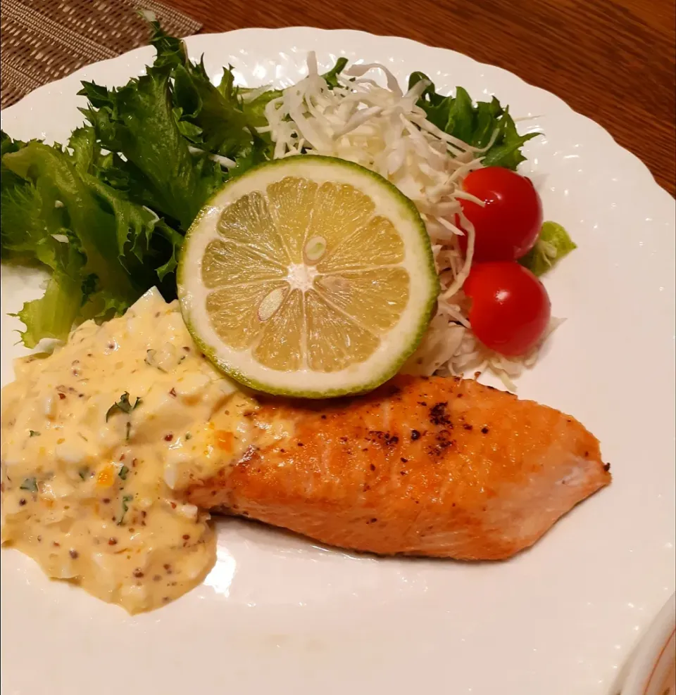 びせんさんの料理、鮭のムニエル🐟|fumfumさん