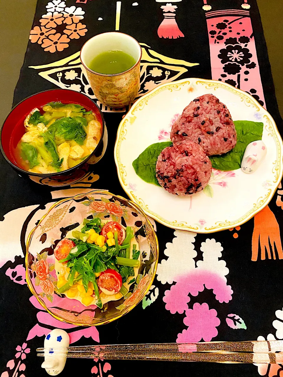 Snapdishの料理写真:初❣️蔓紫のサラダ🥗&お味噌汁|🐶dekochoro🐶さん