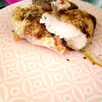 Chicken breasts oven baked on a bed of onions|Micaela Jane Langleyさん