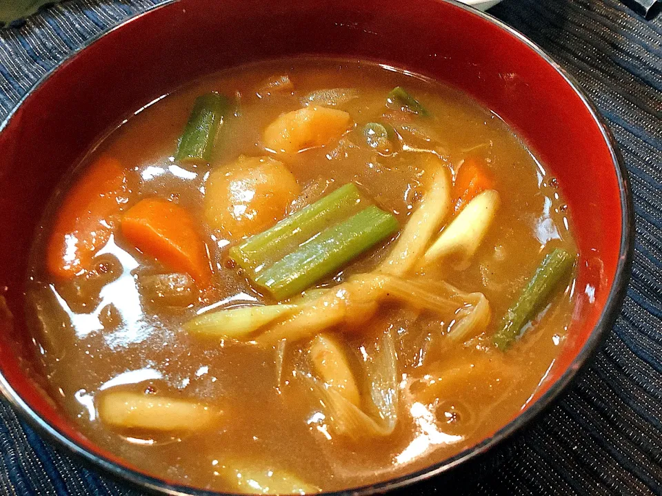 こんな寒い日はカレーうどん😋|アライさんさん