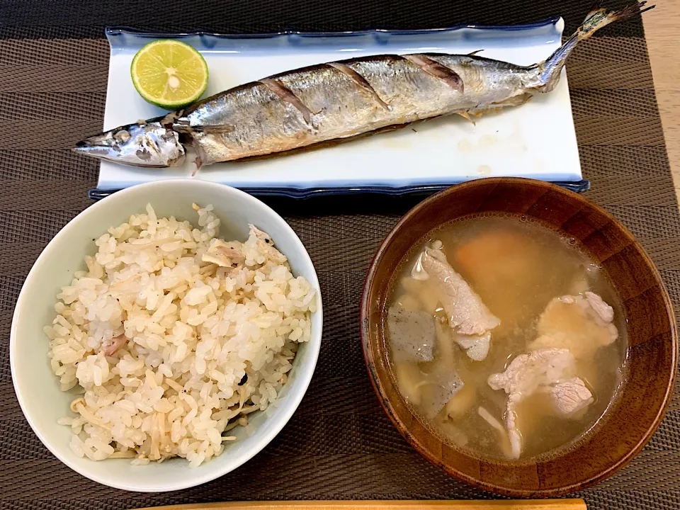 サンマの塩焼きと豚汁|のりーたさん