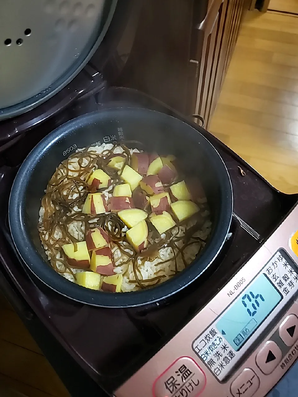 炊けた～☺️🍠さつま芋ご飯|aiさん