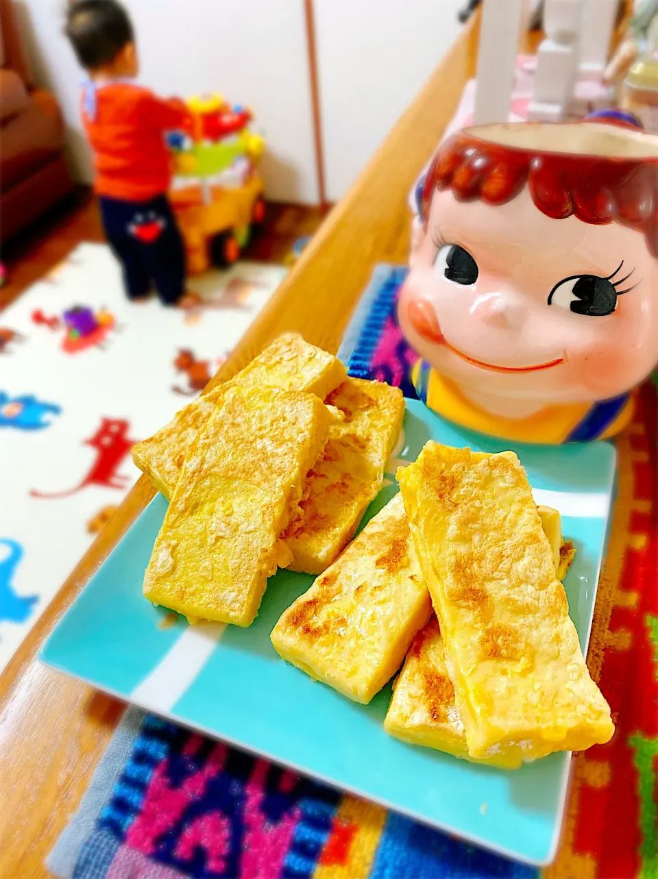 手掴み食べシリーズ♡粉チーズ＆カレー２種類の高野豆腐ピカタ。|ぽき。さん