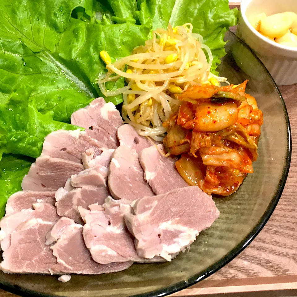 Snapdishの料理写真:塩豚でポッサム🐷🇰🇷|べべべさん