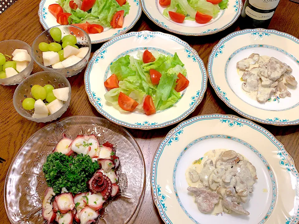 アグー豚ヒレ肉のクリーム煮🍗マッシュルーム添え🍄タコのカルパッチョ🐙サラダ🥗シャインマスカット&新高梨🍐今日の夕食20201010|rococoさん