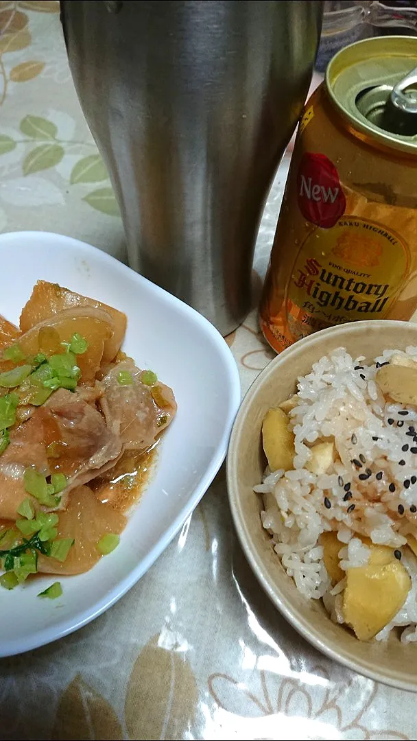 Snapdishの料理写真:季節の栗ご飯🌰大根と鶏肉の中華煮込み🐔|ユミさん