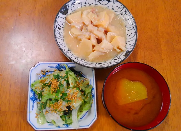 １０月８日　赤魚とたけのこの中華レンジ煮　レタスと大葉のごまのりサラダ　さつまいものお味噌汁|いもこ。さん