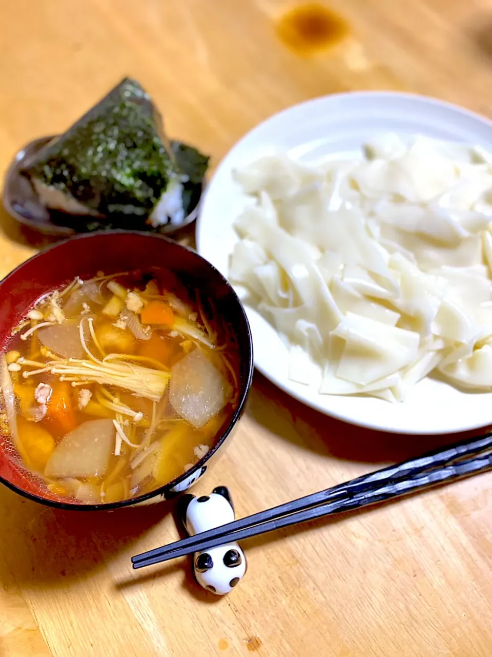 田舎うどんとシャケおにぎり🍙|Nobuさん