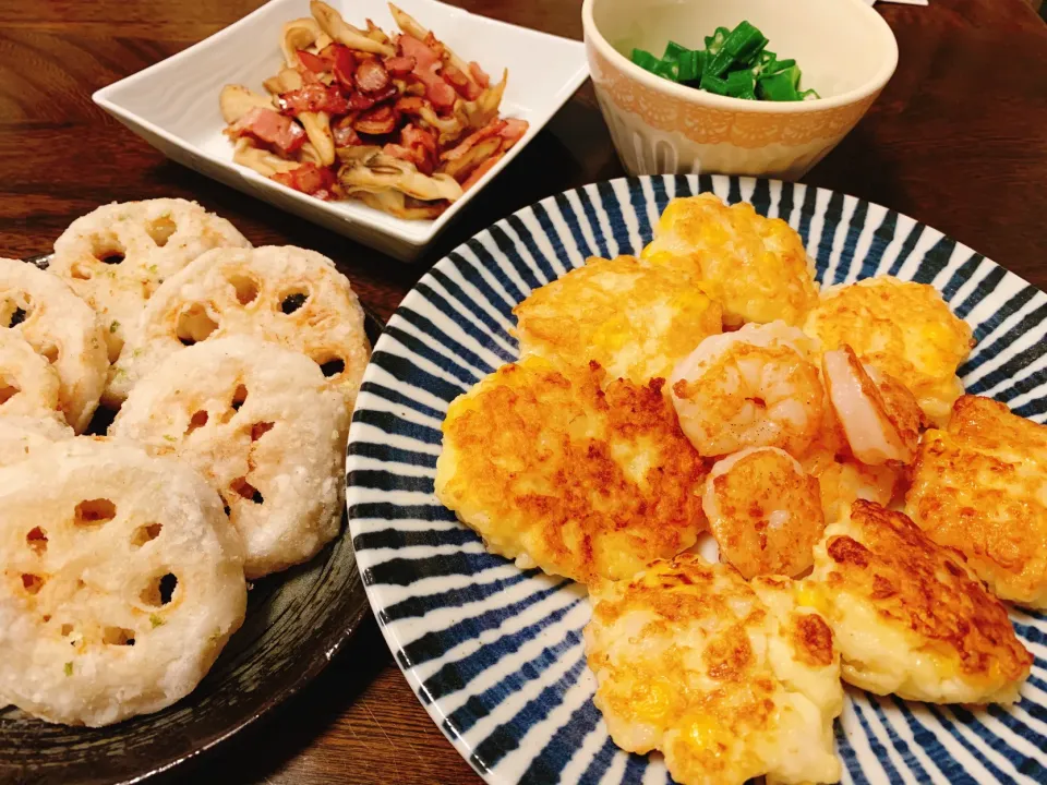 Snapdishの料理写真:ともきーた (伊藤 智子)さんの料理 🆔399524                                                                #はんぺんとむき海老とコーンの丸め焼き 💕|なちゃむさん