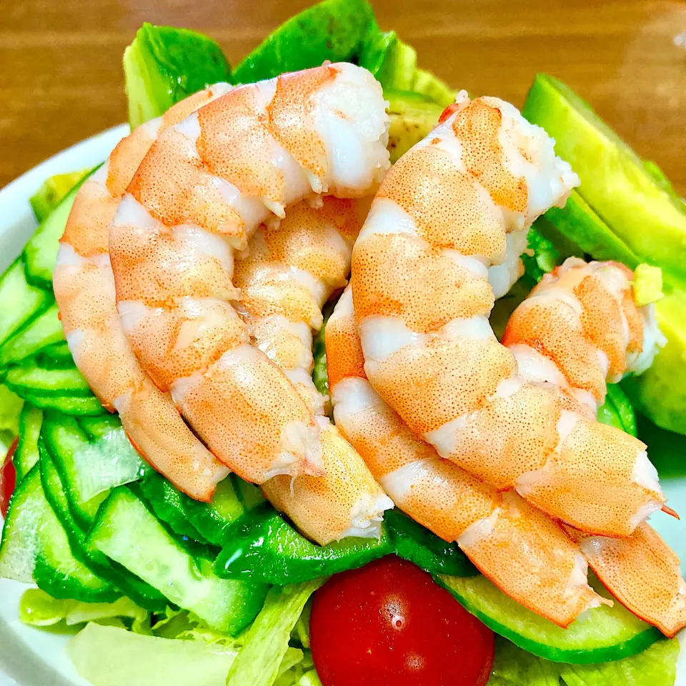 海老とアボカド🥑のサラダ🥗|まいりさん