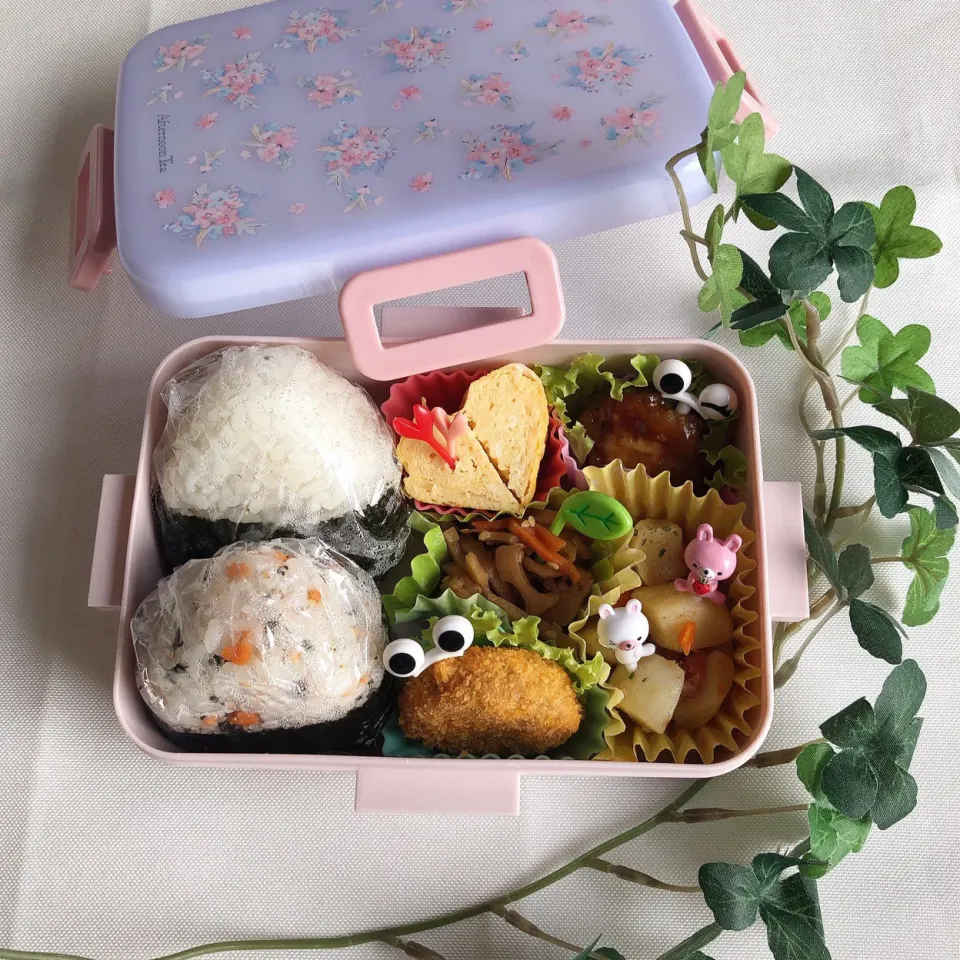 10/12❤︎娘のおにぎりお弁当❤︎|Makinsさん