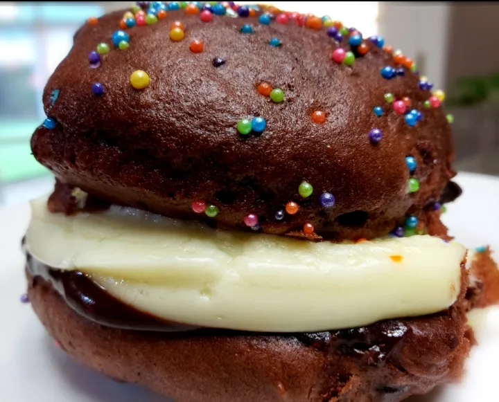 Sugarfree Chocolate Whoopie Pie
Cal:140 Fat:9 Carbs:8 Protein:6|Jesse Smithさん