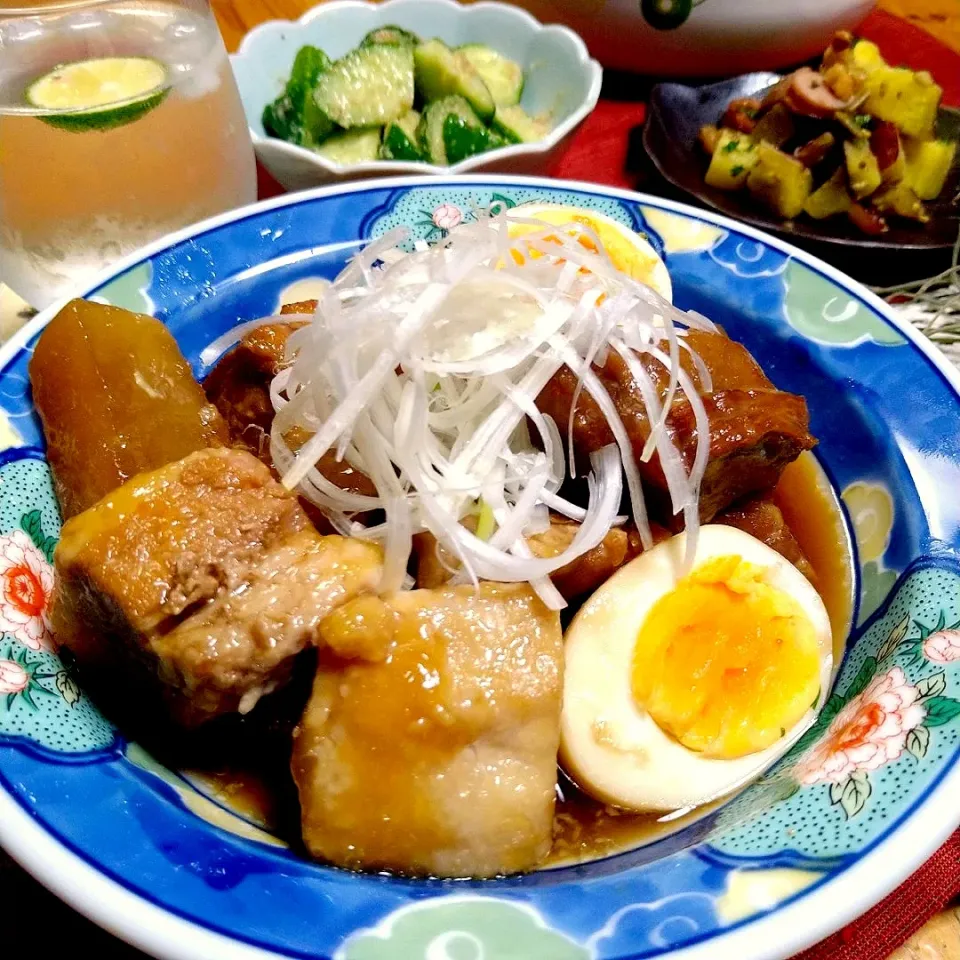 Snapdishの料理写真:圧力鍋で簡単！豚の角煮|とまと🍅さん