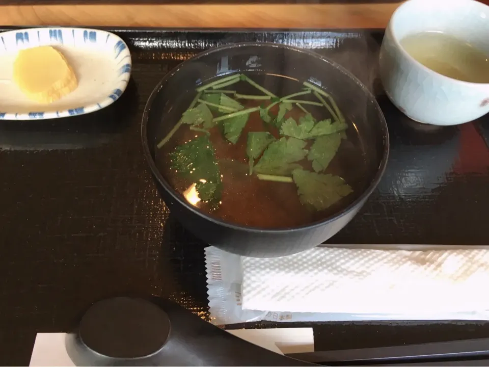 山の上にあるお蕎麦屋さんのそばの実雑炊|にゃふてんさん