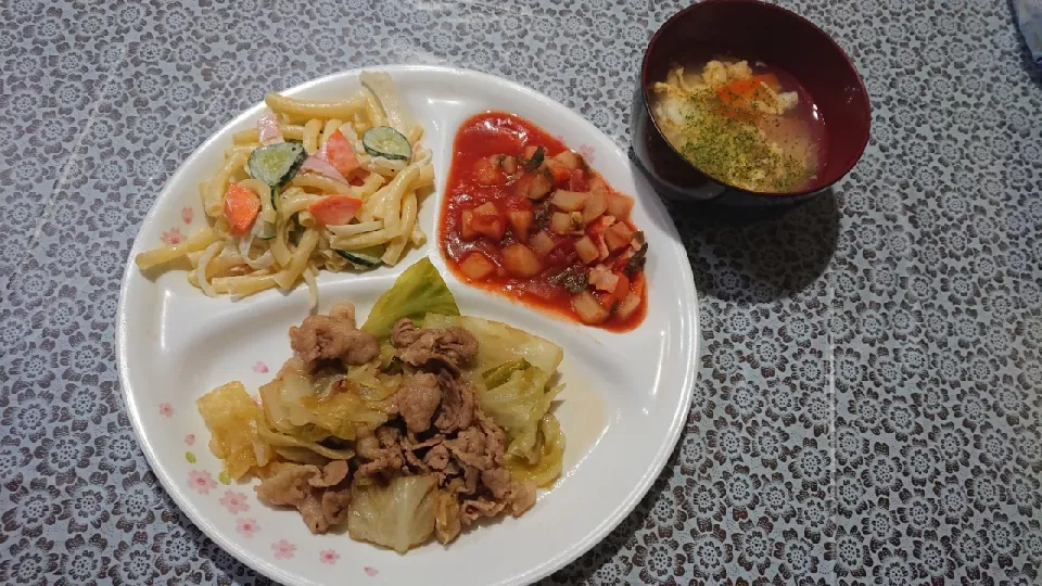 豚バラ肉とキャベツのうま煮
具だくさん色とりどりミネストローネ
マカロニサラダ
中華風卵スープ|はるさん