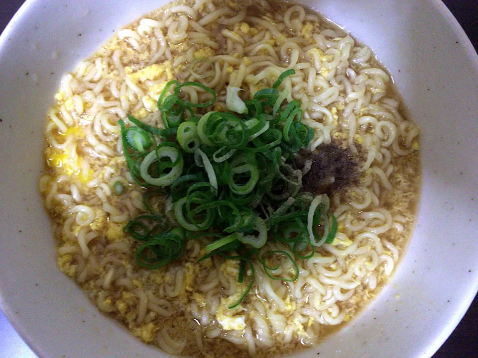 TVもちっとした太麺 醤油ラーメン(玉子入)|ばーさんさん