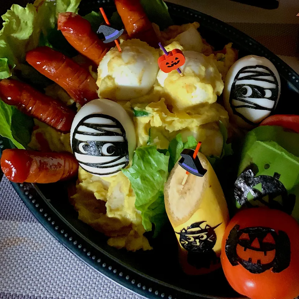 卵ゴロゴロカレー味ポテトサラダ ハロウィンバージョン|シュトママさん