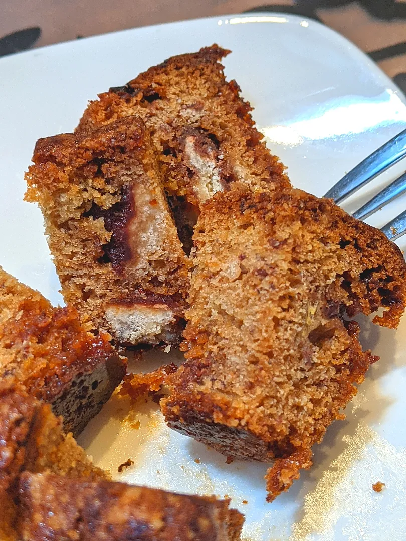 Twix Banana Bread Loaf|Mama Munch's Kitchenさん