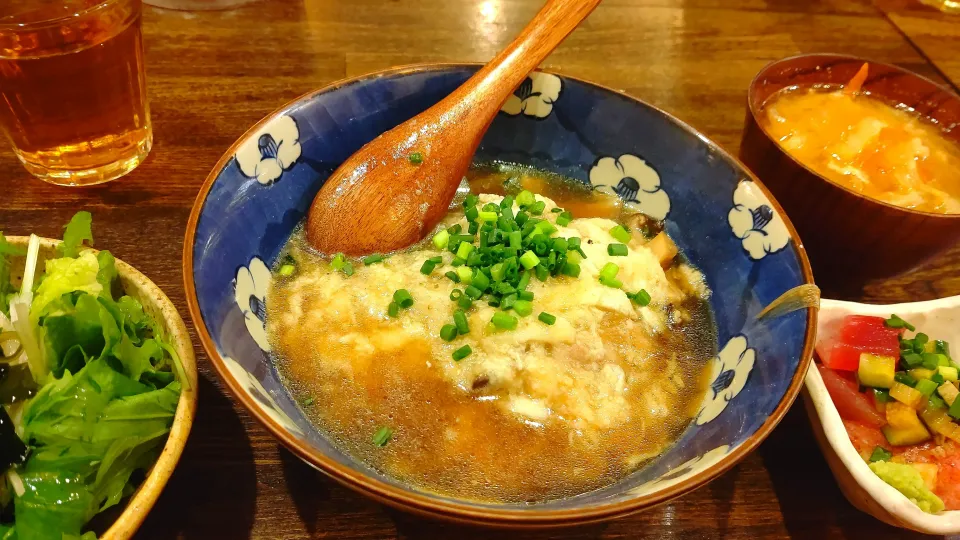 賄い飯🍚鶏肉とろろ煮|Gauche Suzukiさん