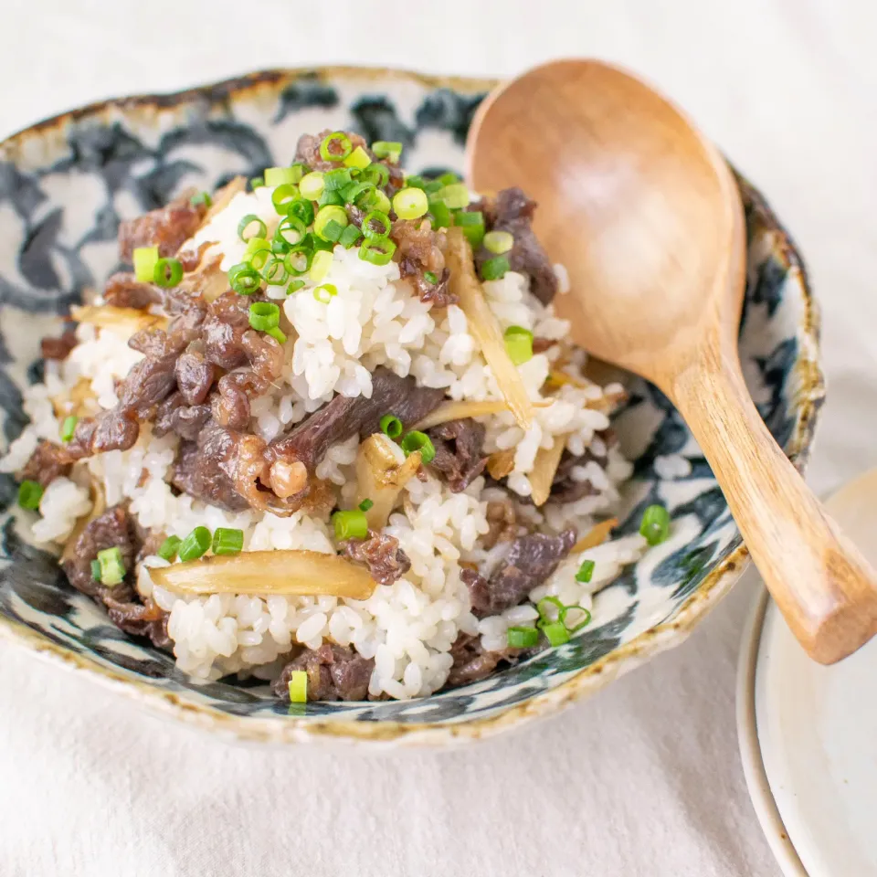 液体塩こうじで♪焦がしごぼうと塩こうじ牛しぐれご飯♪﻿|ハナマルキさん