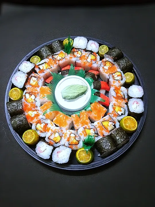 🍱Bilao Mix Maki Platter🍱

🍣40pcs.SUSHI/MAKI PLATTER🍱
🍣50pcs.ALL CALIFORNIA MAKI🍱
🍣80pcs.MIX MAKI PLATTER🍱|Babesさん