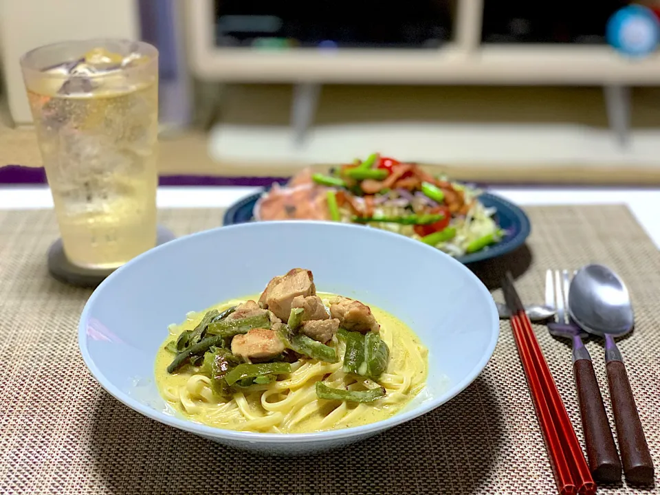 ばんごはん。グリーンカレーを生パスタで食べてみたらめちゃ美味しかった🥰|yukiさん