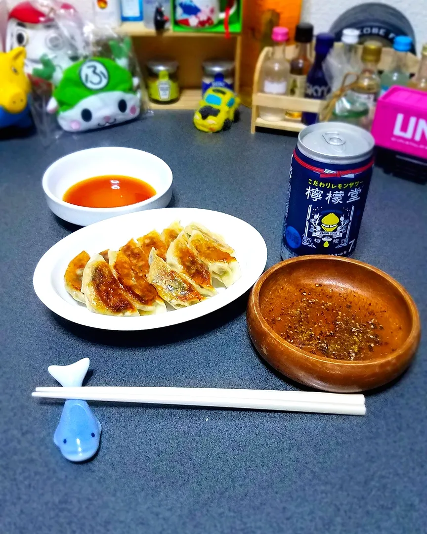 餃子で乾杯😋|masaki .fさん