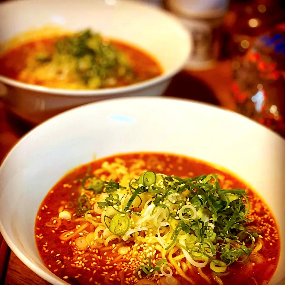 Hot & Sour Tomato Ramen Noodle Soup with Negi an sesame seeds #ramen #homemadesoup #soup #noodles #soursoup #chefemanuel|Emanuel Hayashiさん