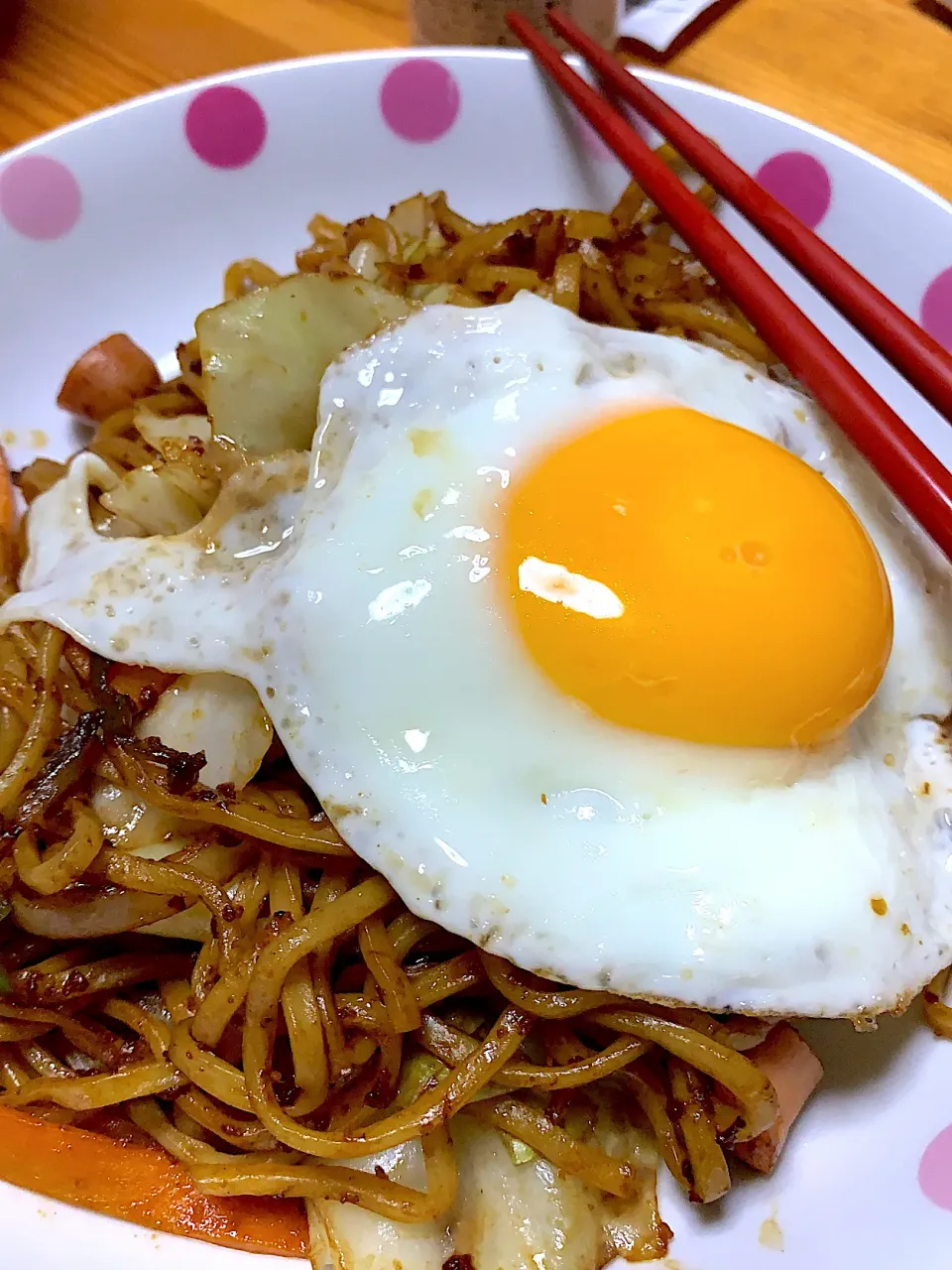 焼きそば目玉焼き乗せ|kaaaaaさん