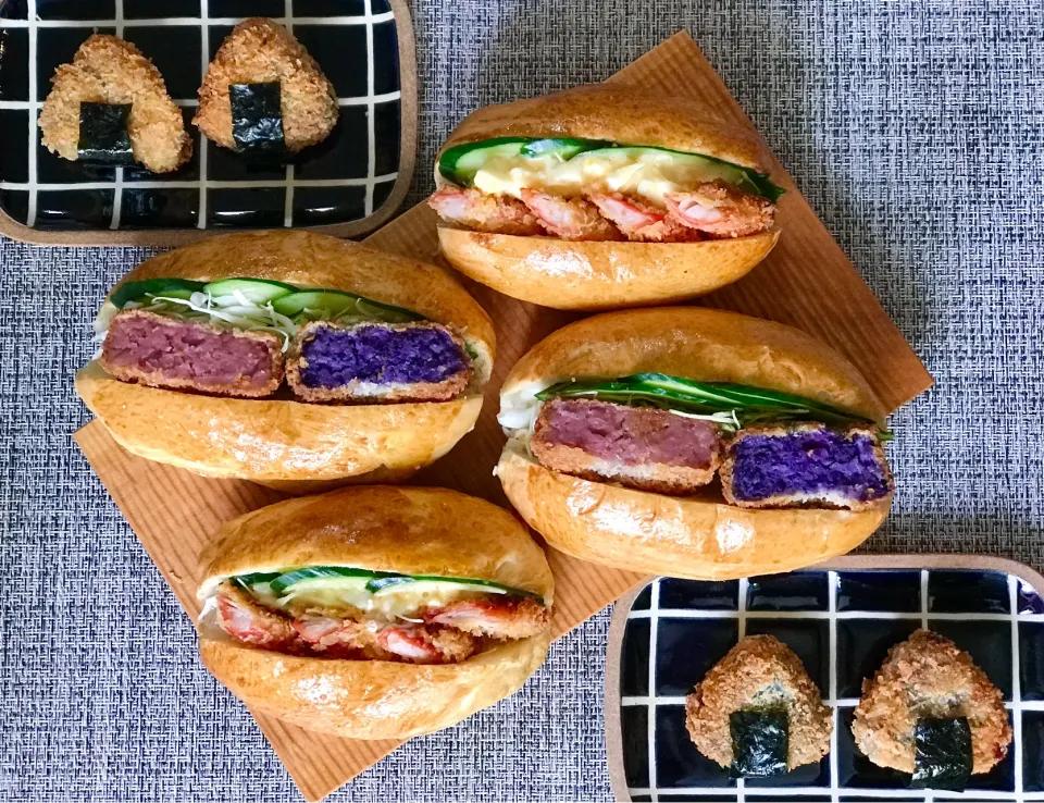 カラフルコロッケサンドでお弁当🥪🎶|てんのすけさん