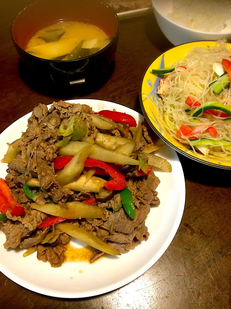 牛肉とごぼう、ビーマン炒め、春雨サラダ|ゆうこさん