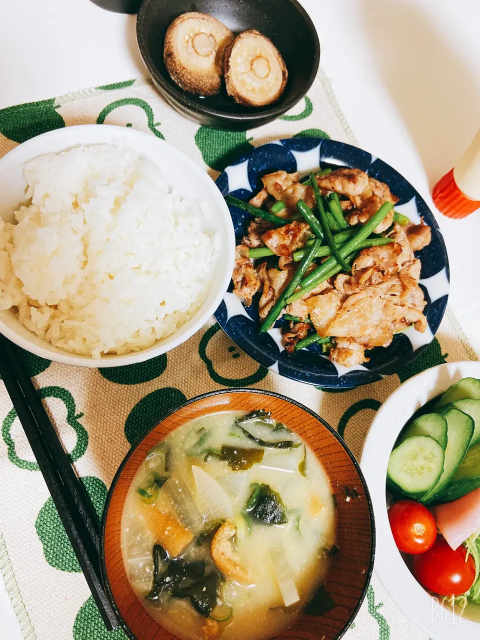 昨日の晩御飯😋豚肉とニンニクの芽の中華炒め😋|ゆきさん