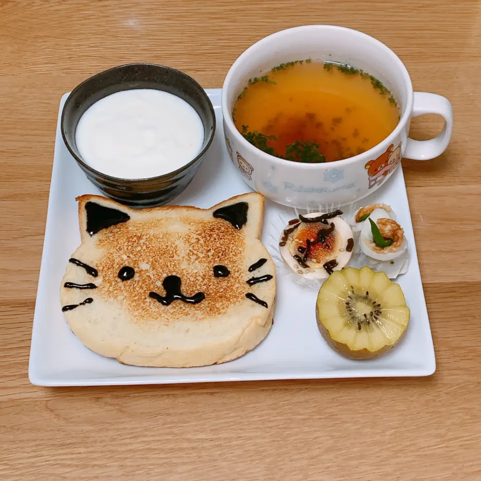 ねこパンで朝ごはんワンプレート^ ^|ヤマネコさん