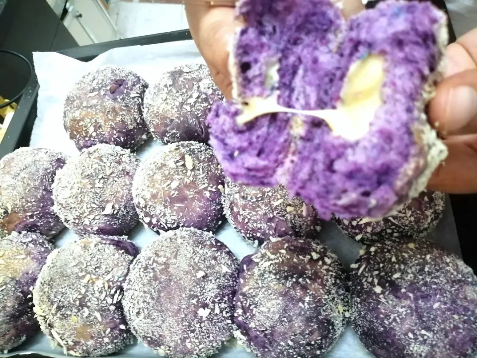 Ube cheese pandesal
One of 
My favourite breakfast|Mirsaraliさん