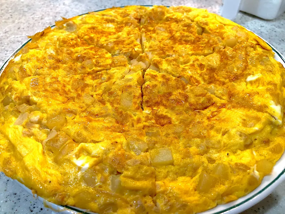 Snapdishの料理写真:Potatoe Omelette|Ronaさん