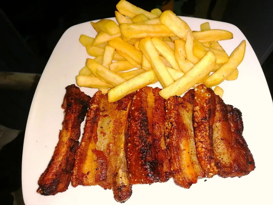 Homemade Pork Ribs with fries.|Giancarlo Andrei Calcagnoさん