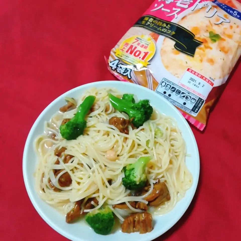 Snapdishの料理写真:ブロッコリーとなめこの足のパスタ|つばささん