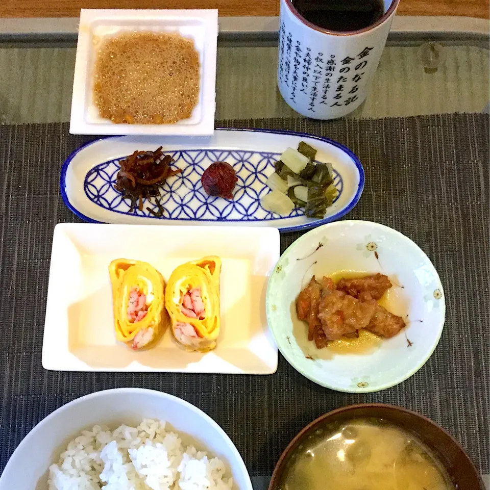 Snapdishの料理写真:2020年10月15日男前美容師の手作り朝ごはん　タマゴ焼きと納豆ご飯|^・ω・)/ ♪|Booパパさん