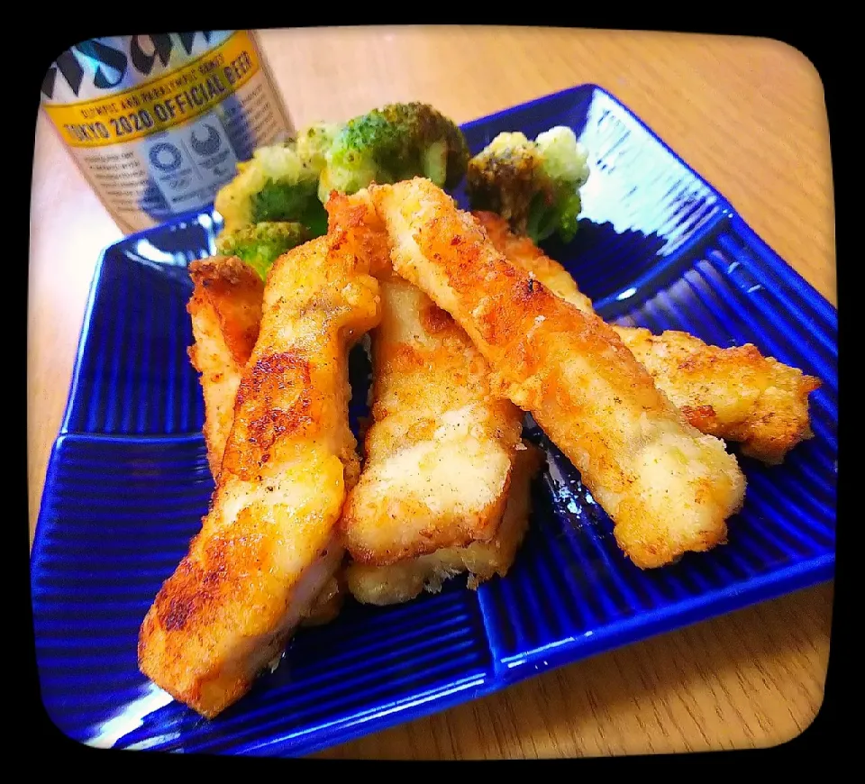 咲きちゃんさんの料理
胸肉でカレー風味の唐揚げ
を、#メカジキ で🙏🙏💦|ひとみんΨ(*´∀｀)Ψさん