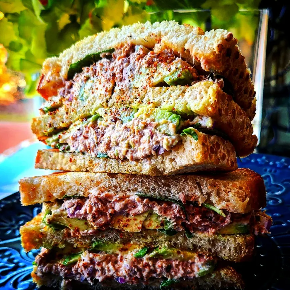 Tarragon Tuna Sandwiches with fresh avocado on Sourdough Toast|Jbunny Caféさん