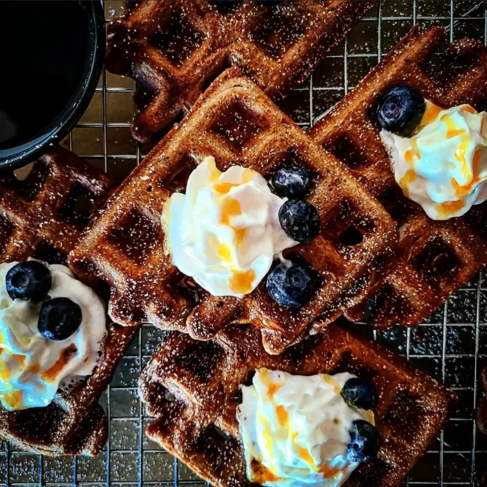 Snapdishの料理写真:Cacao Paleo Waffles with Blueberries and bourbon maple syrup|Jbunny Caféさん