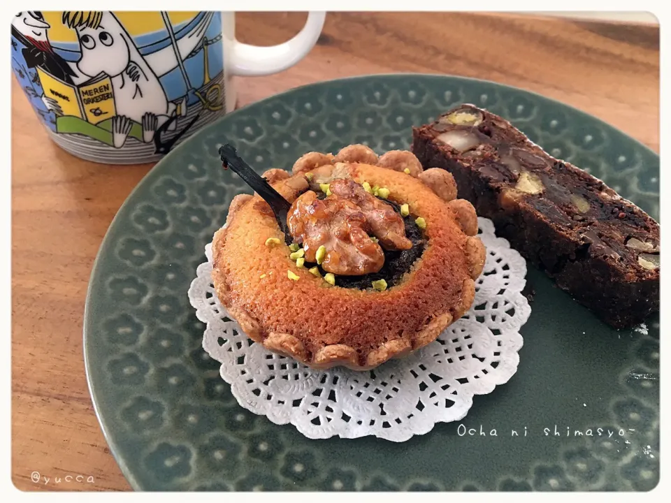 お茶にしましょう☕️                        無花果のタルト🥧                                 晩秋のシュトーレン🌰|yucca@さん