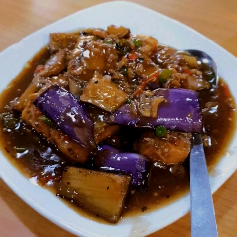 Snapdishの料理写真:Stir Fry Brinjal Tofu|envymaqueenさん