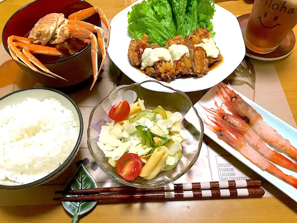 タルタルチキン南蛮、ペンネのカラフルサラダ、めがにのお味噌汁|Emiko Kikuchiさん