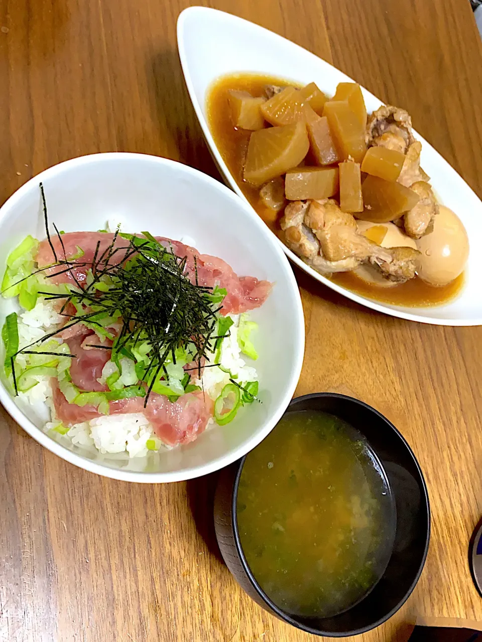 Snapdishの料理写真:ネギトロ丼、あおさの味噌汁|aico☆さん