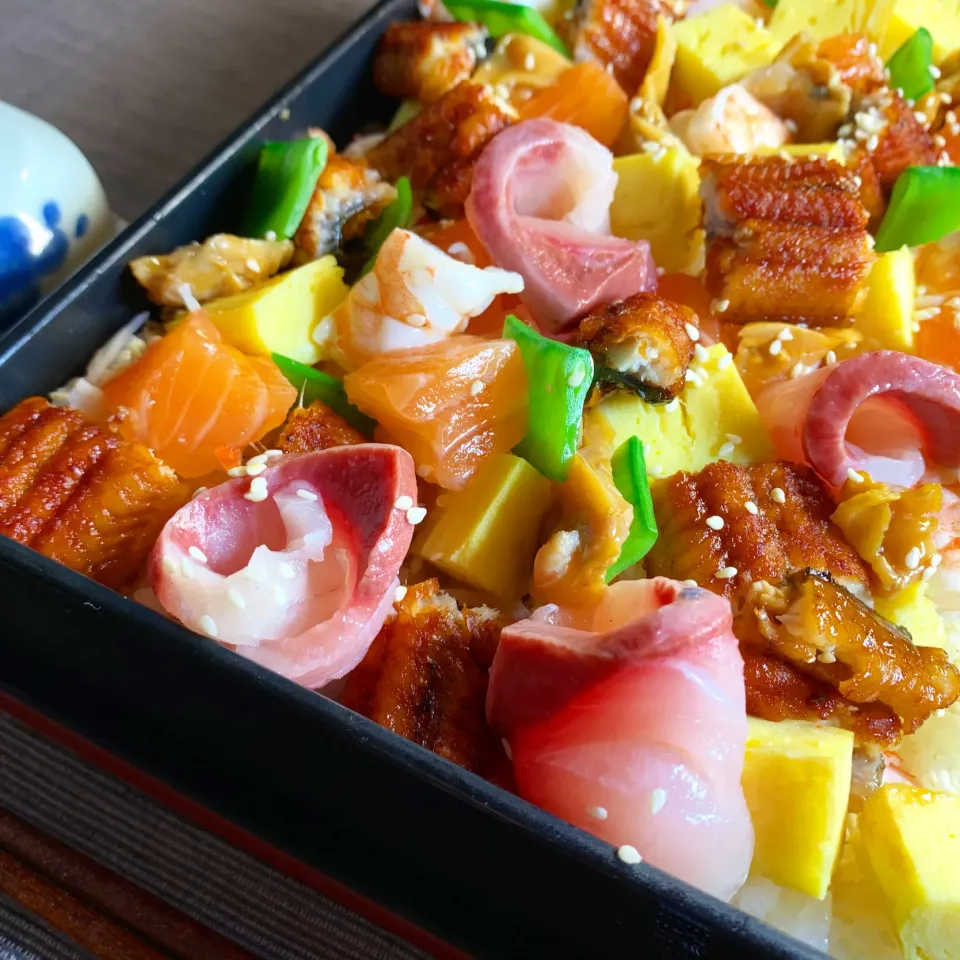 Chirashi Sushi (華やか海鮮ちらし寿司)|Masa, The Cooking Husbandさん